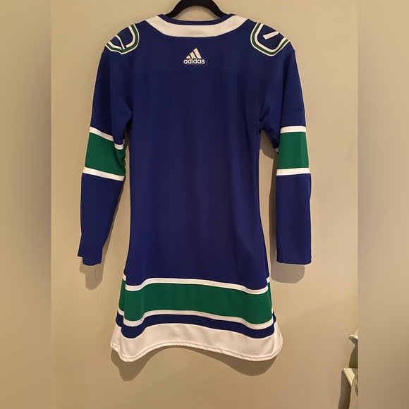 NHL Jersey Dress - Canucks - Custom - Picture 4 of 6